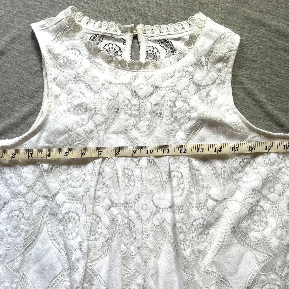 Doe & Rae White Floral Lace Sleeveless Tank
